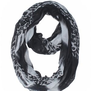 5/$28 Black and White Scarf